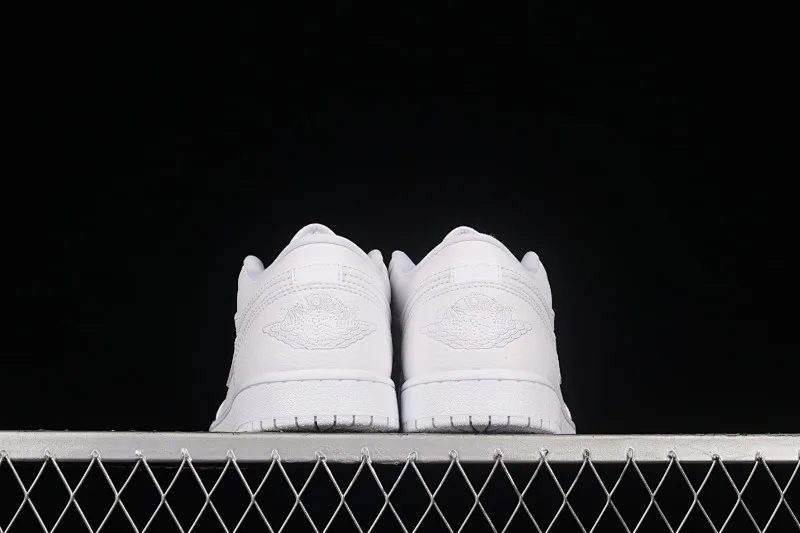 All categories Air Jordan Jordan series basketball shoes Air Jordan 1 Low G version pure original Air Jordan 1 Low AJ1 Joe 1 pure white low-top cultural basketball shoes 553558-130